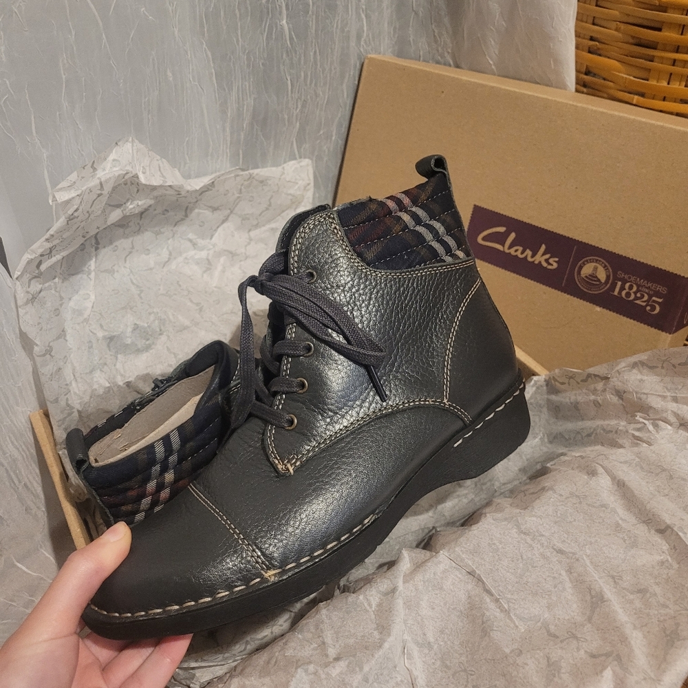grey leather Clarks boots